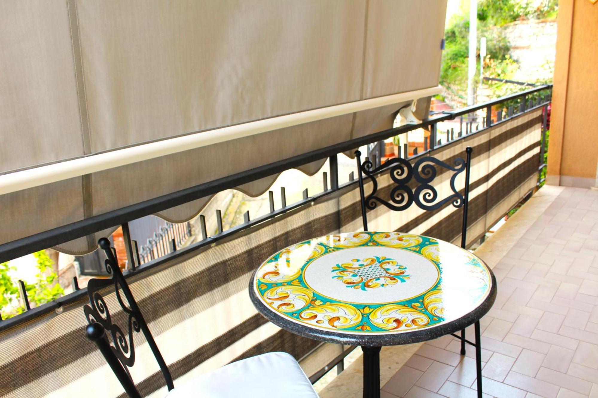 Anto'S Apartment - Giardini Naxos Dış mekan fotoğraf